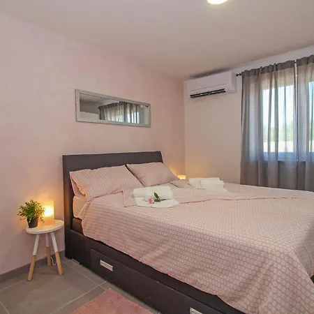 Natascha In Pamici - Haus Fuer 6 Personen Villa