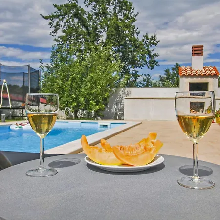 Villa Natascha In Pamici - Haus Fuer 6 Personen *